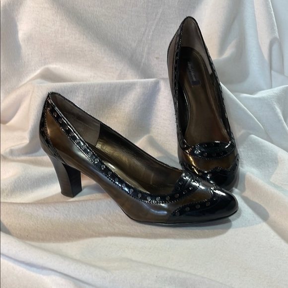 Ruby and Bloom Black and Brown Patent Leather Heels rounded toe like new - Picture 2 of 14